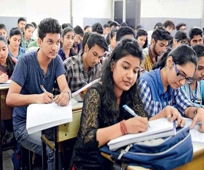 पिता हैं सफाई कर्मी , बेटी ने निकाली Iit-Jee की परीक्षा