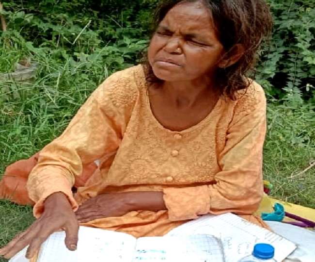कुमाऊं यूनिवर्सिटी की रह चुकी हैं वाइस प्रेसीडेंट, अब हरिद्वार की सड़को पर भीख मांग कर रही गुजारा