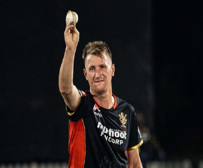 Ipl 2020: मैदान पर भिड़े हार्दिक पांड्या और क्रिस मॉरिस, नियम टूटने पर अंपायर ने उठाया ये कदम