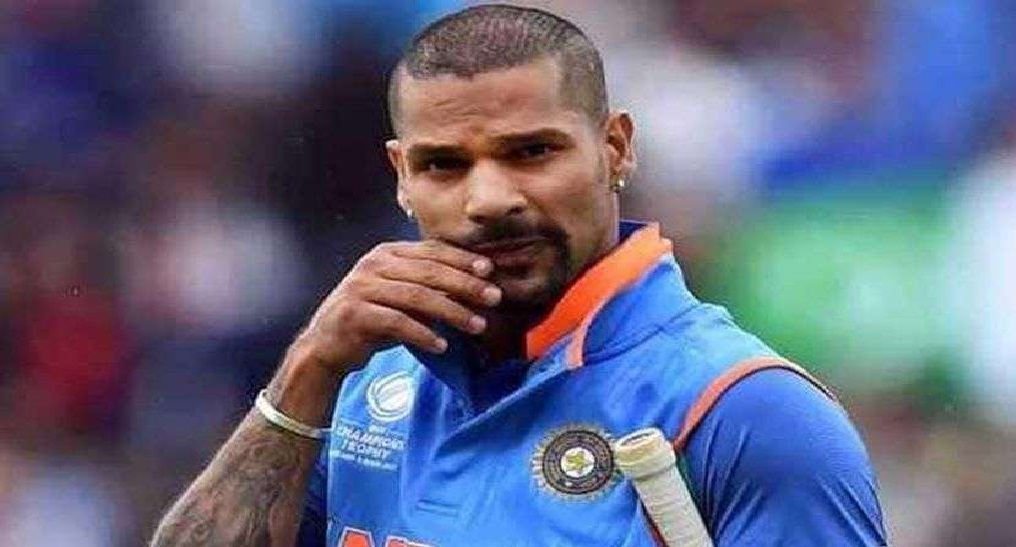 शतक के बावजूद शिखर धवन के हिस्से आया शर्मनाक रिकार्ड, विराट दूसरे नंबर पर