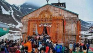 केदारनाथ धाम का वीडियो पोस्ट कर विवादों में घिरीं यूट्यूबर रिवा मावी, जानें पूरा मामला