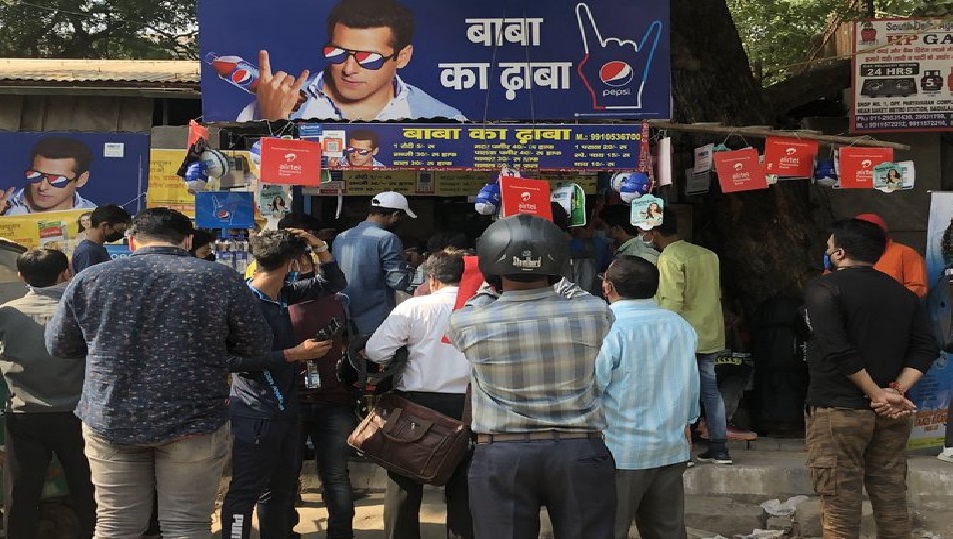 बाबा का ढ़ाबा की दो दिन में बदली रंगत, तस्वीरे देख अब पहचान नहीं पायेंगे आप