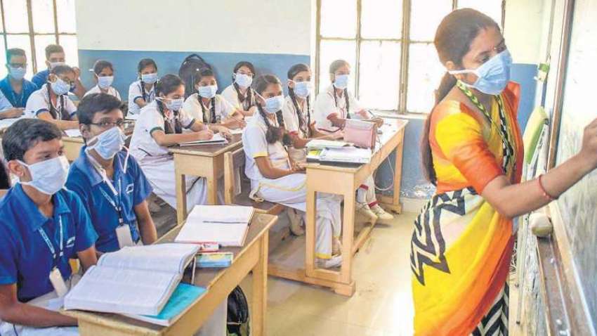 केजरीवाल ने लिया बड़ा फैसला, इतने दिन तक बंद रहेंगे दिल्ली के स्कूल