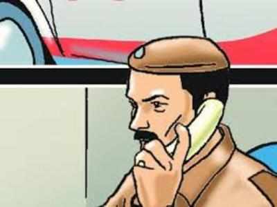 रिया चक्रवर्ती नाम से पुकारे जाने पर भड़की महिला, बीजेपी नेता को थाने में घसीटा