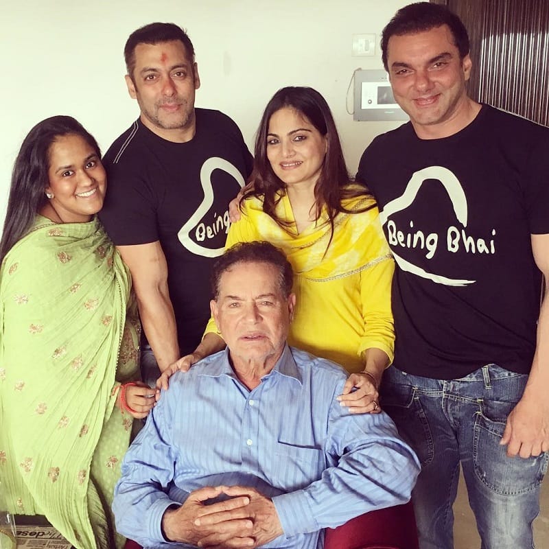 भगवान हैं ये बॉलीवुड सितारें, अनाथ बच्चों को गोंद लेकर दिया नई जिंदगी