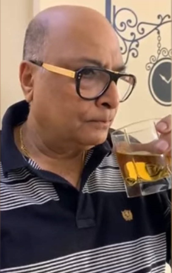 500 की शराब के नुकसान का ज्ञान देने वाले अंकल जी का वीडियो वायरल, गणित देख चकरा जाएगा दिमाग