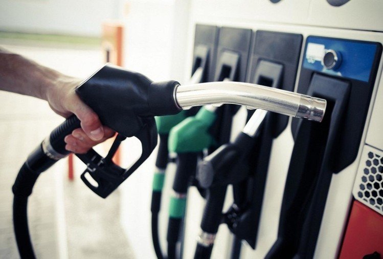 Petrol Diesel Price Today: पेट्रोल-डीजल के नए दाम हुए जारी, जानें अपने शहर का लेटेस्ट रेट