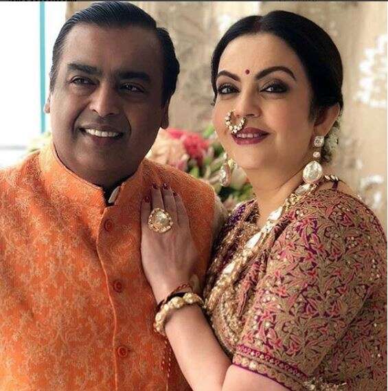 E क्या आप और मुकेश अंबानी जी आम कपल्स की तरह डेट पर जाती हैं? नीता अंबानी ने दिया यह जवाब