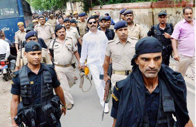 जिनके डर से फरार हो गए थे अनंत सिंह, जानिए उन लेडी Ips के बारे में