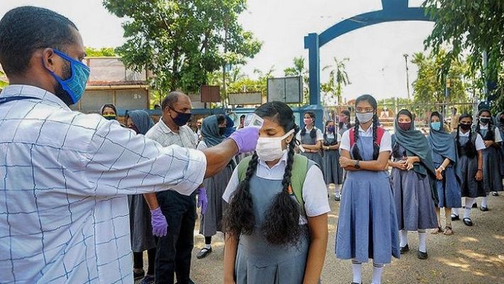 केजरीवाल ने लिया बड़ा फैसला, इतने दिन तक बंद रहेंगे दिल्ली के स्कूल