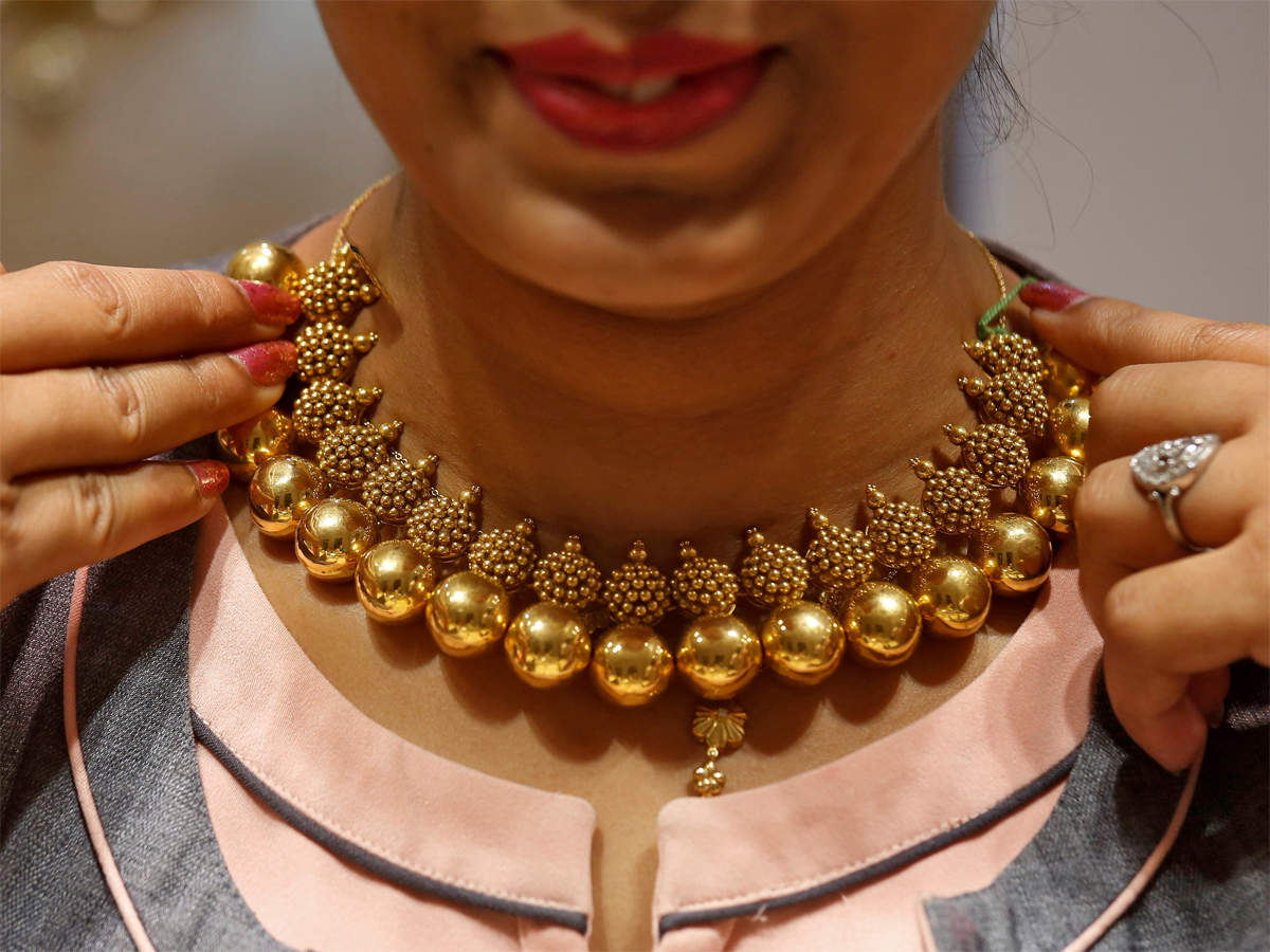 Gold Price : 5031 रूपये सस्ता हो चूका है सोना, जानिए दिवाली तक कितनी हो जायेगी कीमत