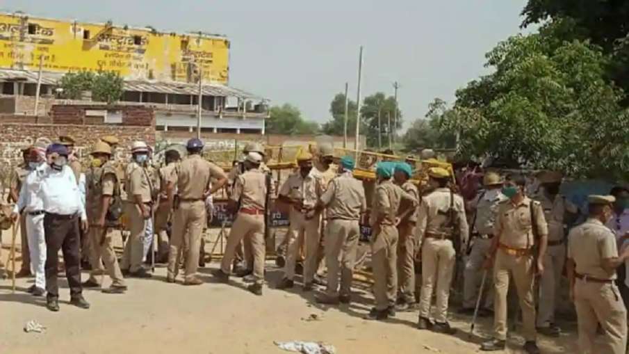 हाथरस के बाद बलरामपुर में भी हुआ कांड, पीड़िता की मौत