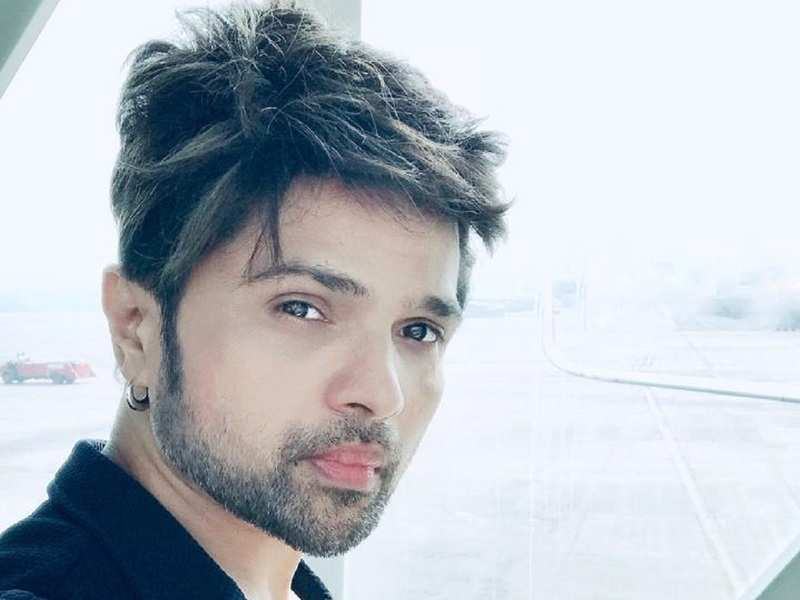 इन बॉलीवुड स्टार्स की एक्टिंग है ज़ीरो, फिर भी बन गए हीरो