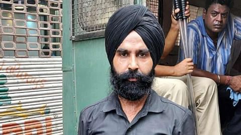 सिख के पगड़ी से अपमान पर भड़के हरभजन सिंह, ममता बनर्जी से कहा