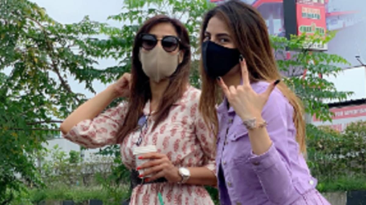 श्वेता तिवारी अपनी बेटी पलक के साथ चिल करती हुई आई नजर, तस्वीरों पर मिल चुके हैं अब तक हजारों व्यूज