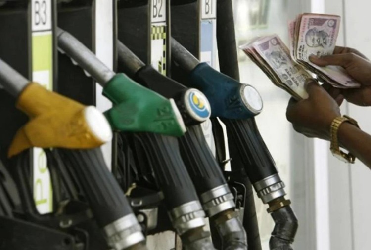 Petrol Diesel Price Today: 14 दिनों में 12वीं बार बढ़े ईंधन के दाम, मुंबई में डीजल तो दिल्ली में पेट्रोल 103 रुपए पार, जानिए आपके शहर में क्या है कीमत