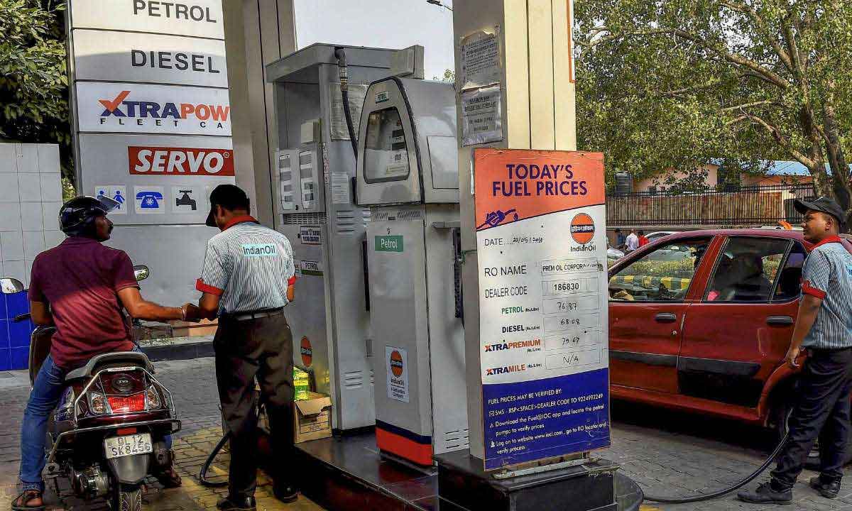 Petrol Diesel Price Today : 5 महीने में आज सबसे सस्ता हुआ पेट्रोल और डीजल, जानिए आज का भाव