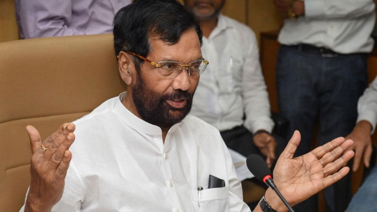 लंबी बीमारी के बाद केंद्रीय मंत्री रामविलास पासवान का हुआ निधन