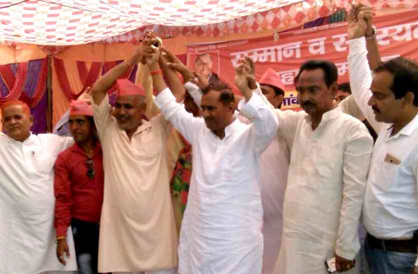 योगी ने किया बलरामपुर पीड़िता के परिवार को आवासीय पट्टा और सरकारी नौकरी देने का किया ऐलान