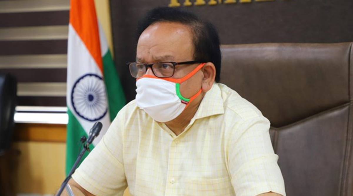 हेल्थ मिनिस्टर ने बताया कब तक आएगी कोरोना वैक्सीन और किसे मिलेगी सबसे पहले