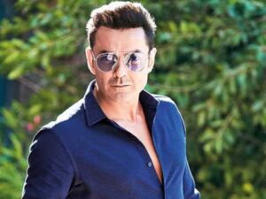 आश्रम वेब सीरीज में बोल्ड सीन देने के लिए त्रिधा चौधरी ने लिए हैं इतने पैसे, हैरान कर देगी बॉबी देओल की फ़ीस