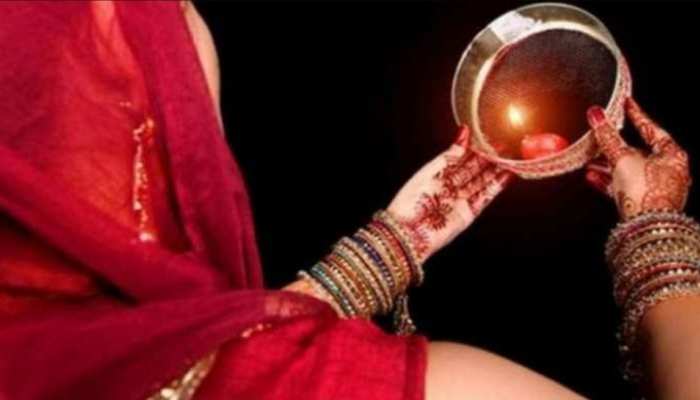 Karwa Chauth 2020: करवा चौथ की पूजा में गलती से भी न करें ये काम, जानिए पूजा का शुभ मुहर्त और विधि