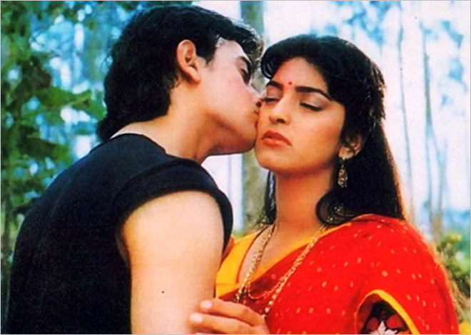 जूही चावला ने आमिर खान को Kiss करने से कर दिया था मना, एक्टर ने किया था ये घिनौना काम