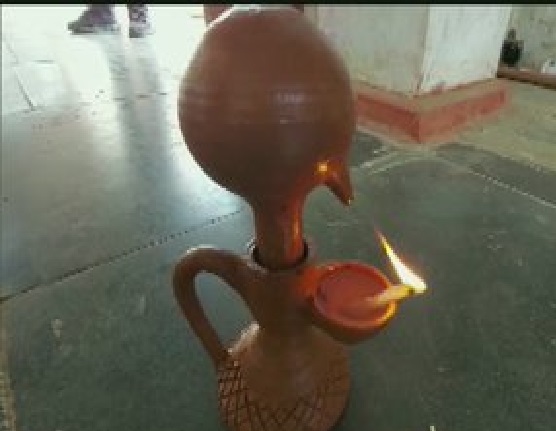 छत्तीसगढ़ के चक्रधारी ने बनाया 24 घंटे जलने वाला दिया, लाखों के मिल रहे ऑर्डर