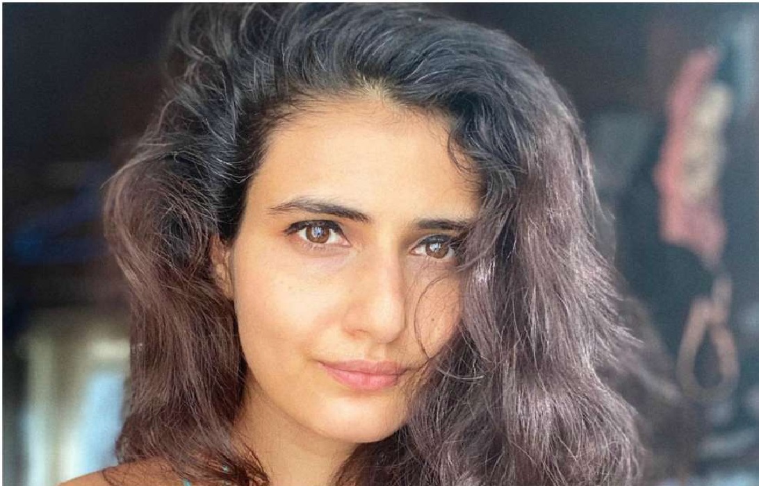 दंगल गर्ल फातिमा सना शेख ने खोला बॉलीवुड का काला सच, एक्ट्रेस के साथ होते हैं ये गंदे काम