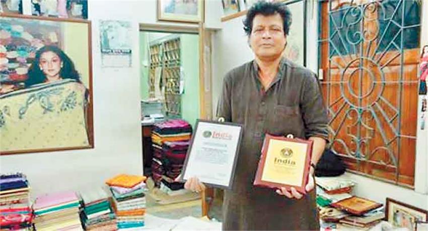 गली-गली में घूमकर बेचा करते थे साड़ी, अब 50 करोड़ की कंपनी के हैं मालिक
