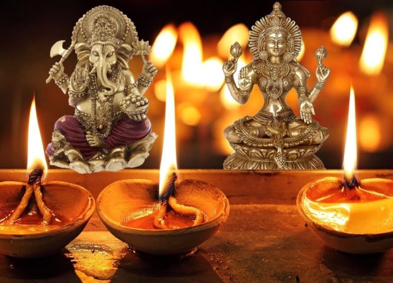 इस दिवाली में कब कब है शुभ मुहूर्तं, जानिए लक्ष्मी पूजा की चौघड़िया लग्न ऐसे करे पूजा होगी आर्थिक तंगी दूर