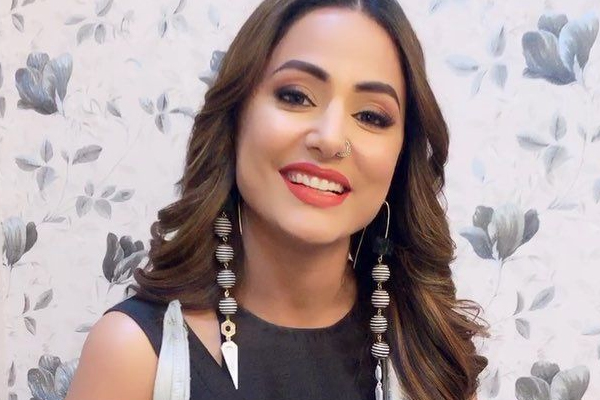 हिना खान के खर्चों से परेशान हुए उनके पापा, ब्लॉक किए सारे क्रेडिट और डेबिट कार्ड