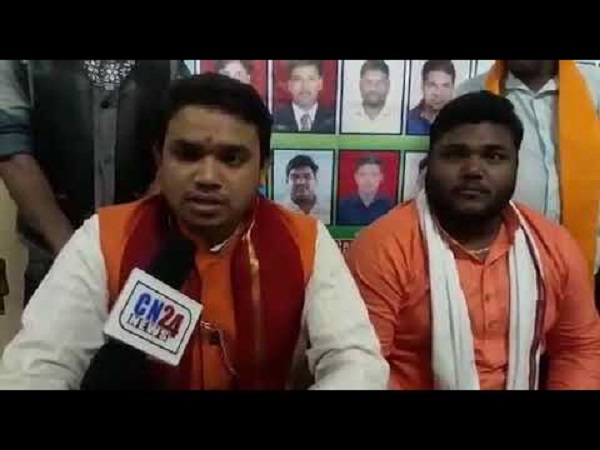 हिंदू युवा मोर्चा का बड़ा ऐलान, मुस्लिम लड़की से शादी करने वालों को मिलेंगे 2.5 लाख