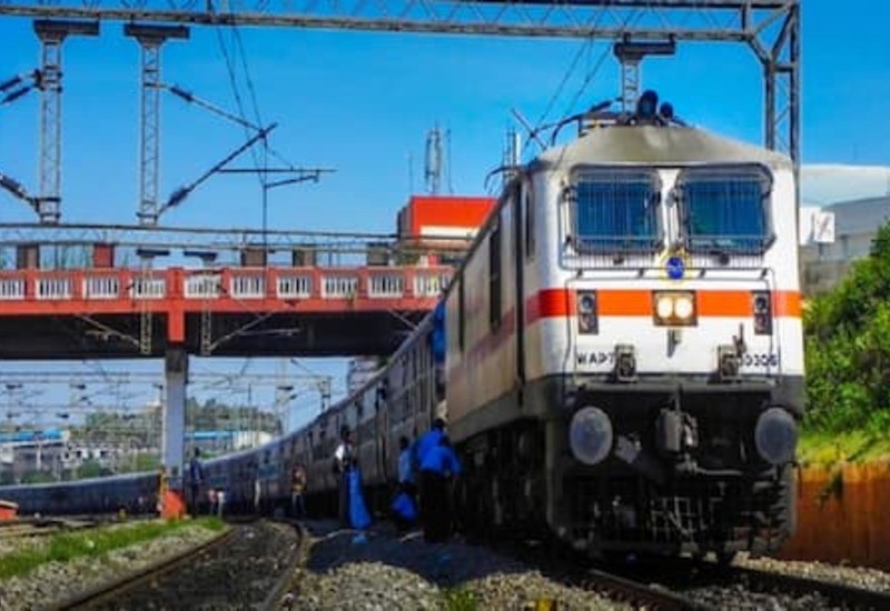 कई फेस्टिवल और स्पेशल ट्रेनें रद्द, यात्रा करने से पहले देखें ये लिस्ट