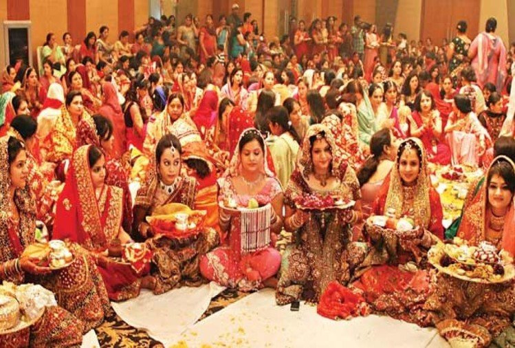 Karwa Chauth 2020: करवा चौथ की पूजा में गलती से भी न करें ये काम, जानिए पूजा का शुभ मुहर्त और विधि