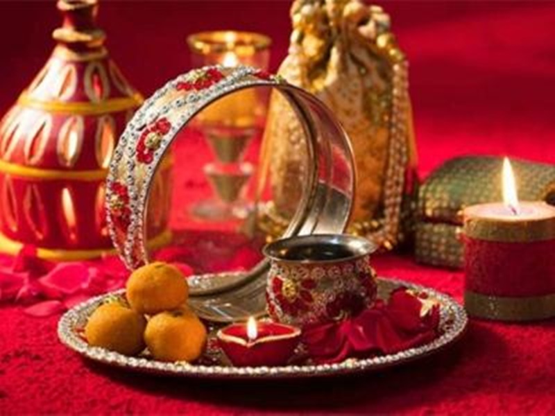 Karwa Chauth 2020: करवा चौथ के व्रत का यह है सही पूजन विधि और शुभ मुहूर्त