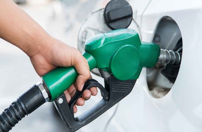 Petrol Diesel Price Today : पेट्रोल पंप पर आपकों हर रोज फ्री मिलती हैं ये सुविधाएं, जानिए आज का भाव