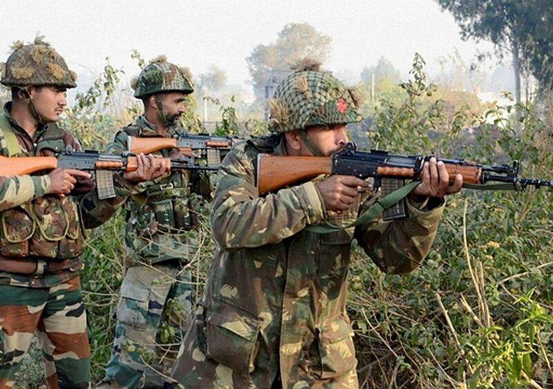 पाकिस्तान की साजिश नाकाम, कैप्टन समेत 4 जवान शहीद, 3 आतंकवादी भी मरे गए