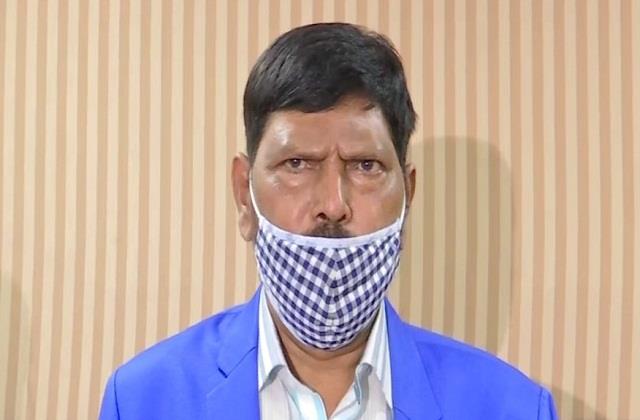 'गो कोरोना गो' नारे के बाद कोरोना जा रहा, अब नए कोरोना पर नया नारा, 'नो कोरोना नो'- रामदास अठावले