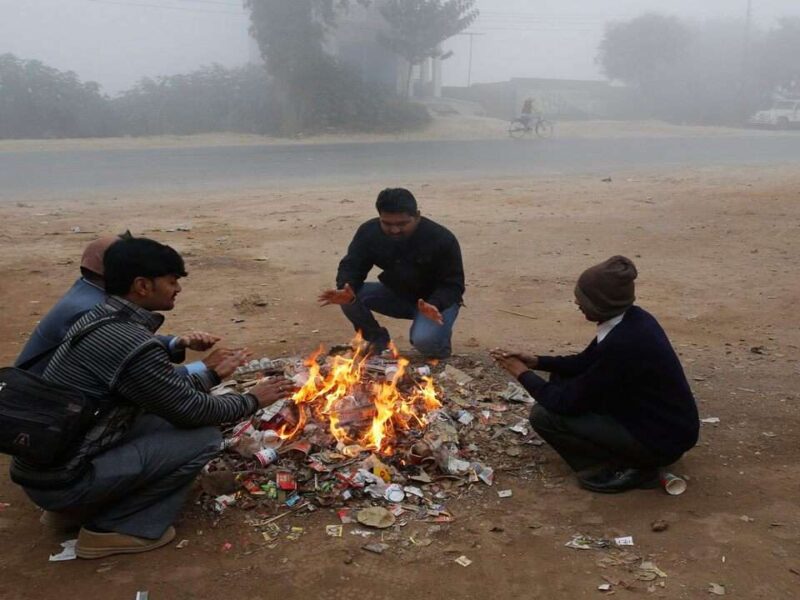 Weather Forecast Today : उत्तर भारत के कई इलाकों में बर्फबारी, ये है आपके इलाके का मौसम