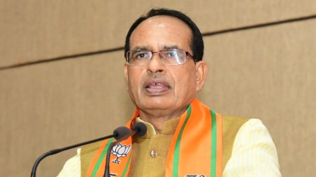 किसान आंदोलन के बीच मुख्यमंत्री शिवराज सिंह चौहान ने किसानों को दिए 100 करोड़ की सौगात
