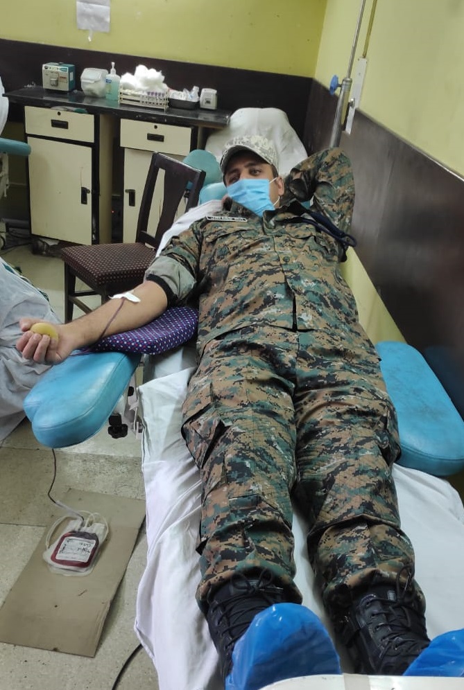 कश्मीर की 19 साल की सईदा को किडनी ट्रांसप्लांट के लिए Crpf के जवानो ने दिया खून