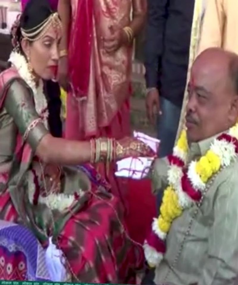 अनोखी शादी: 5.5 फीट की दुल्हन, 3 फीट का दुल्हा, इस वजह से हुई ये शादी