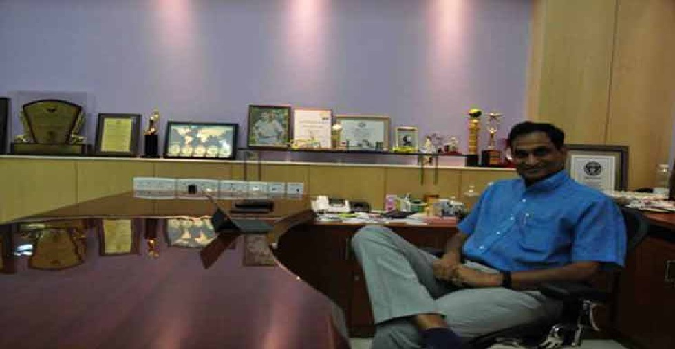 15000 रूपये और 1 आईडिया ने बदल दी जिंदगी आज हैं 1100 करोड़ के मालिक