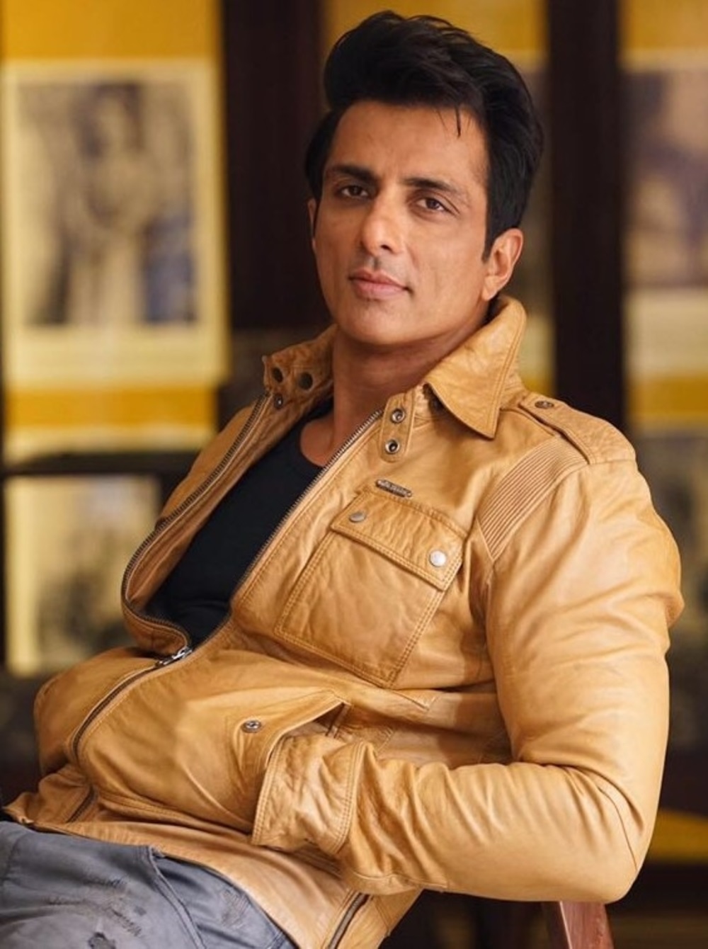 सोनू सूद ने लोगों की मदद के लिए शुरू किया खुद कमाओं घर चलाओं अभियान