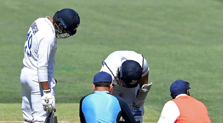 पति मोहम्मद शमी चोटिल होकर ऑस्ट्रेलिया दौरे से हुए बाहर तो इस क्रिकेटर के साथ पार्टी करती दिखी पत्नी हसीन जहां