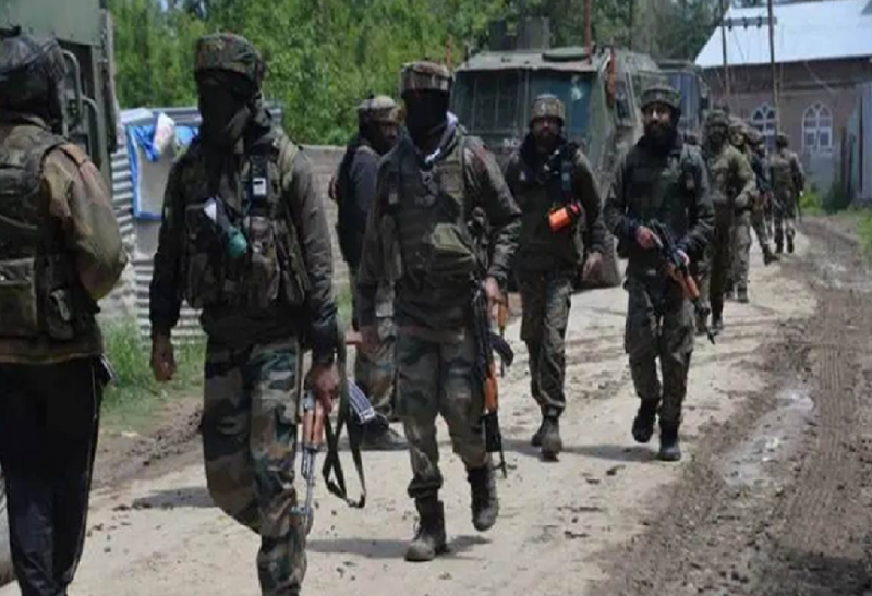 श्रीनगर मुठभेड़ में 3 आतंकी ढेर, सुरक्षाबलों का सफाई अभियान अभी भी है जारी