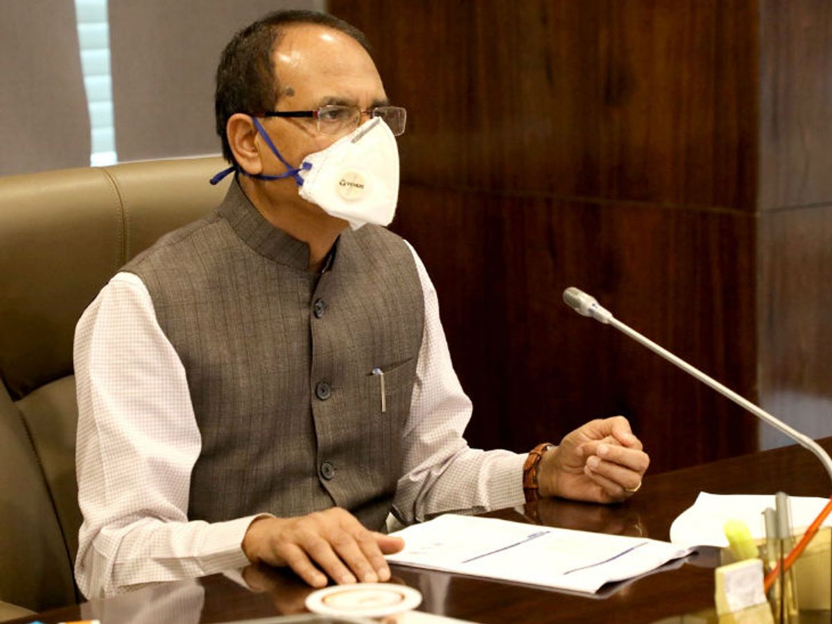 किसान आंदोलन के बीच मुख्यमंत्री शिवराज सिंह चौहान ने किसानों को दिए 100 करोड़ की सौगात