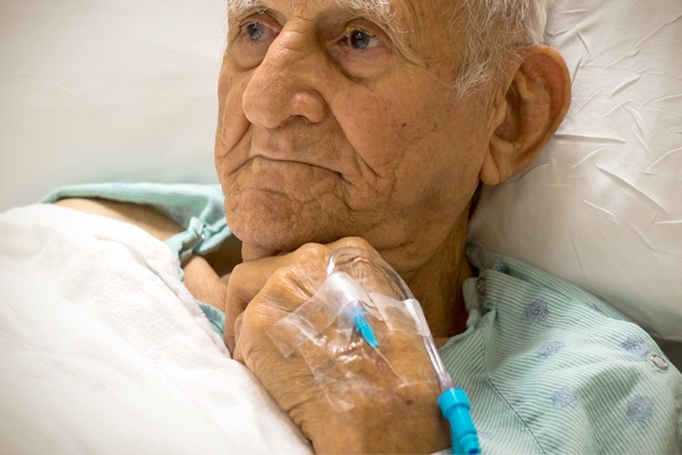 105 साल की दादी ने किया कमाल, कोरोना को मात देकर लौटी घर, डॉक्टर भी हैं हैरान