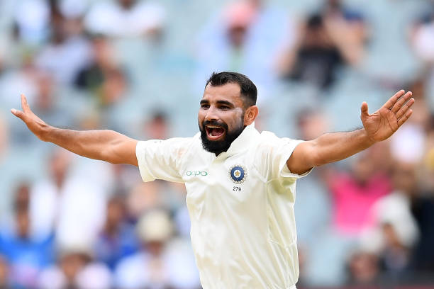 फटा हुआ जूता पहन मोहम्मद शमी ने की ऑस्ट्रेलिया के खिलाफ गेंदबाजी, क्या थी मजबूरी ?
